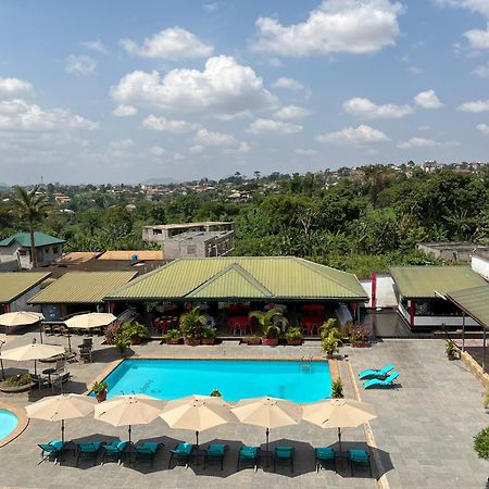 Prodiges Hôtel Yaoundé Extérieur photo