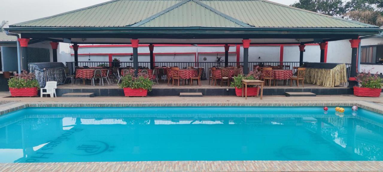 Prodiges Hôtel Yaoundé Extérieur photo