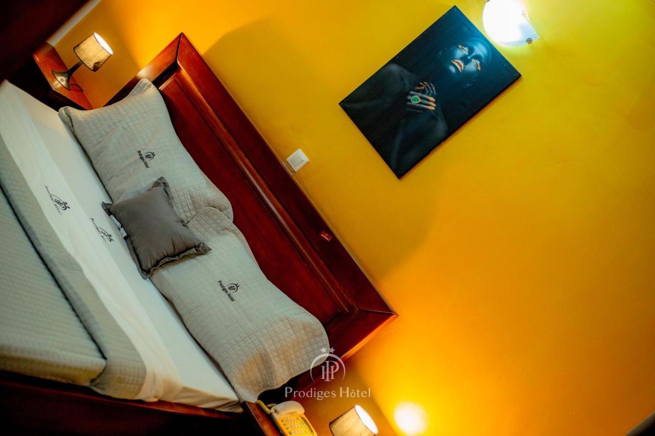 Prodiges Hôtel Yaoundé Extérieur photo