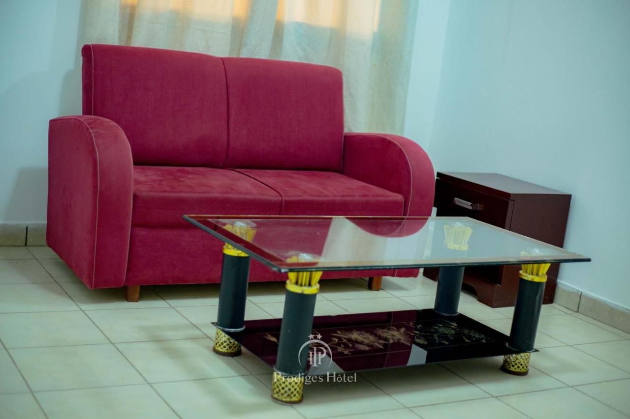 Prodiges Hôtel Yaoundé Extérieur photo