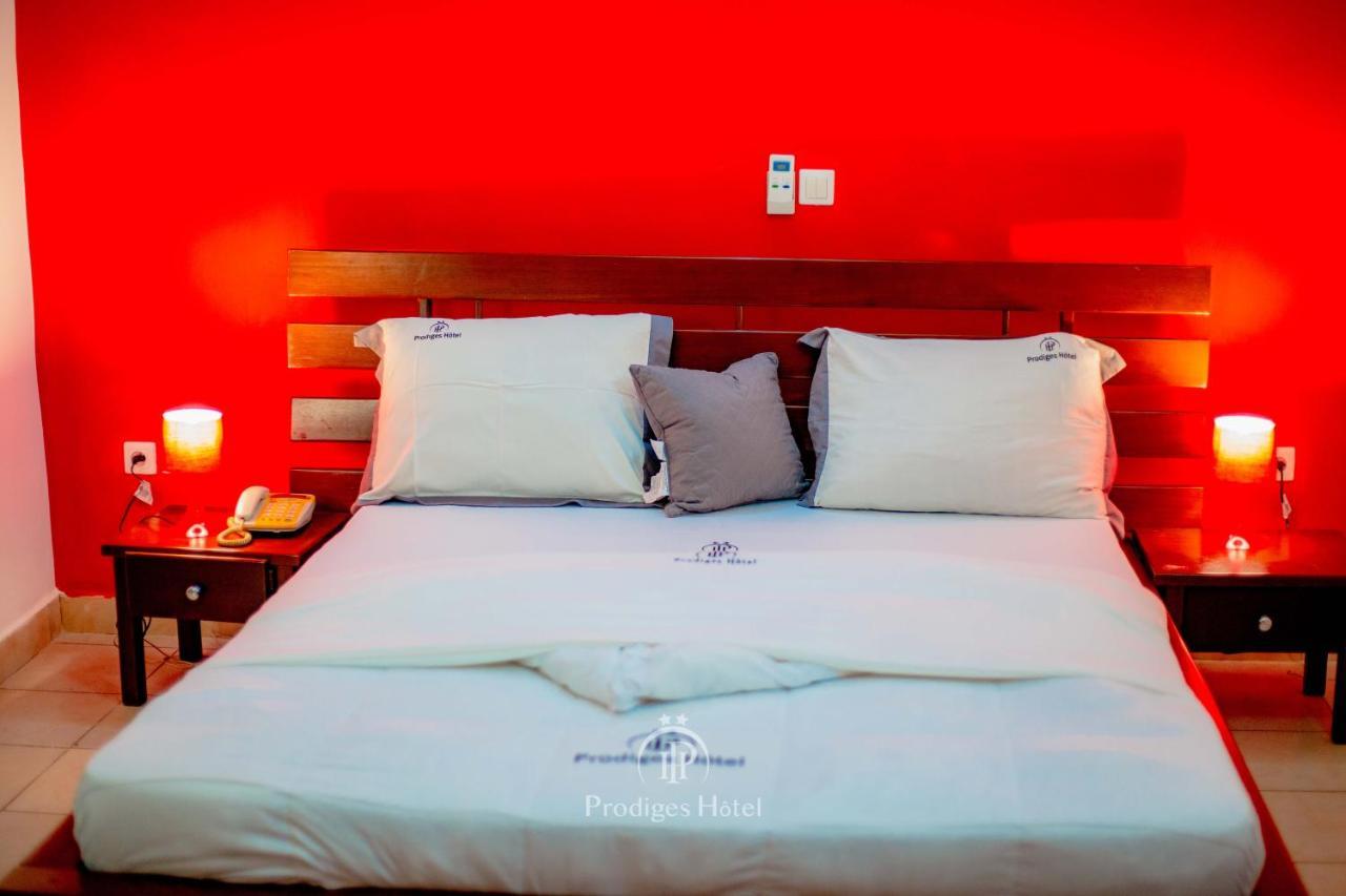 Prodiges Hôtel Yaoundé Extérieur photo