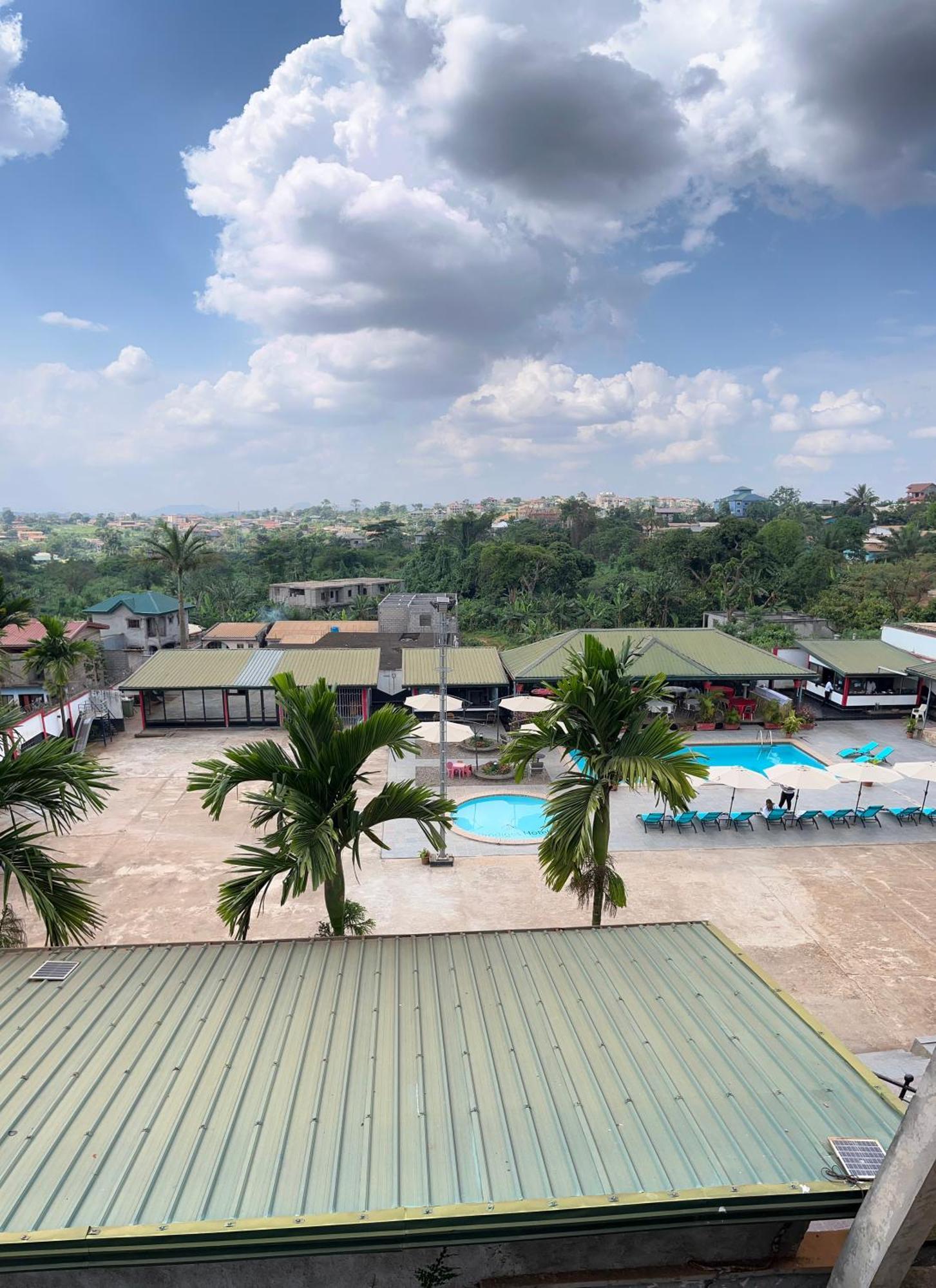Prodiges Hôtel Yaoundé Extérieur photo