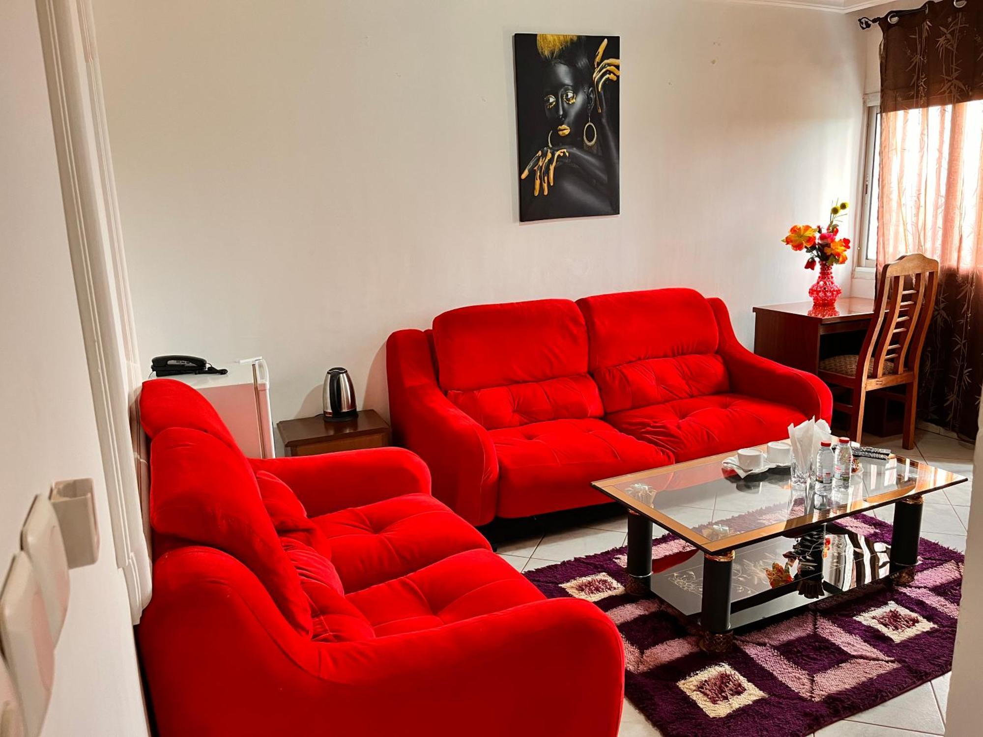 Prodiges Hôtel Yaoundé Extérieur photo